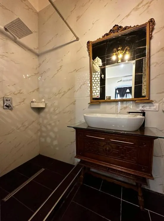 Enchanting Room In Bari Old Town 0*,